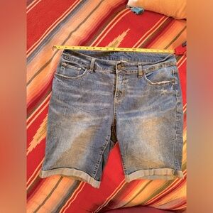 Time and Tru denim Bermuda shorts size 14